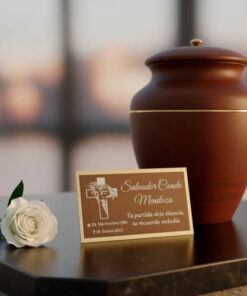 Placa Funeraria Grabada Para Urna O Nicho - Aluminio Dorado / Bronce - Imagen 6